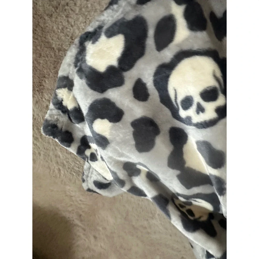 Rachel Roy Oversized Plush Throw Blanket Grey Leopard Skull Print 60x70 New